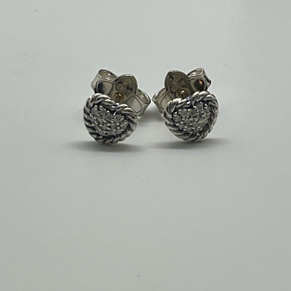 David Yurman Petite Pave Heart Earrings with Diamonds - Picture 4 of 12